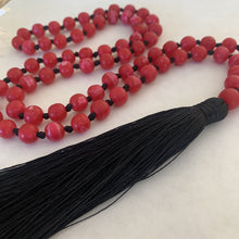 Load image into Gallery viewer, Sorbet Tassel Necklace - Canterbury Red and Black
